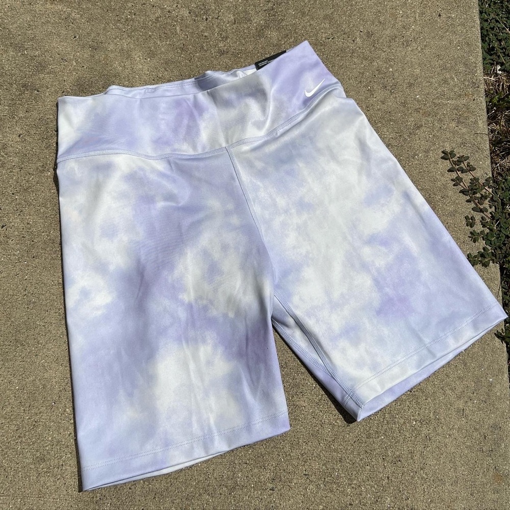 Nike Women's One 7" Icon Clash Shorts-Purple/White